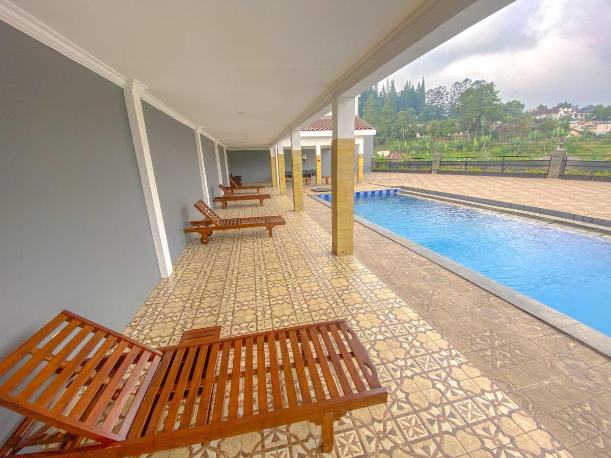 Villa Andalus 3 Puncak Eksteriør bilde